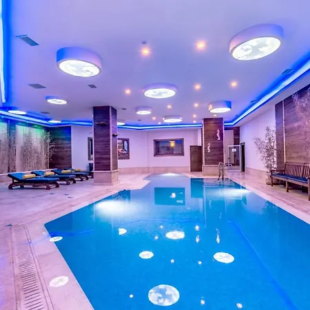 Premium Vuni Palace & & Casino Hotel