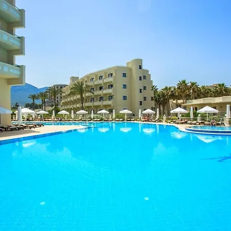 Premium Vuni Palace & & Casino Hotel