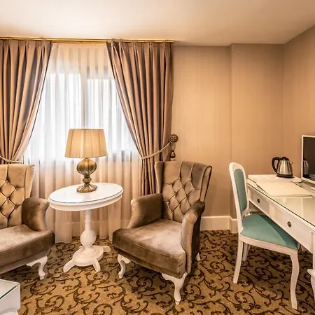 Premium Vuni Palace & & Casino 凯里尼亚
